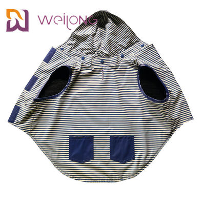 El impermeable medio del perro del bolsillo de la abertura verdadera del velcro modificó doble para requisitos particulares echado a un lado